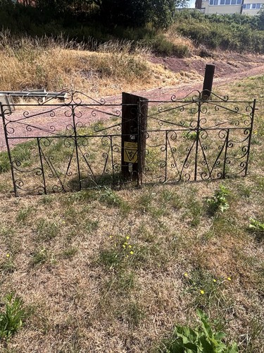 9ft opening double metal - 9ft,