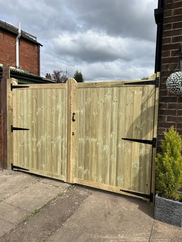 Tanalised timber president - timber,