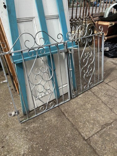 Small set double gates - small,