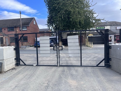 Large metal driveway - large,
