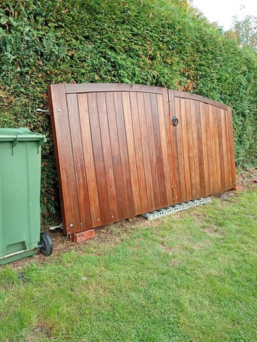 Driveway gates hardwood - hardwood,
