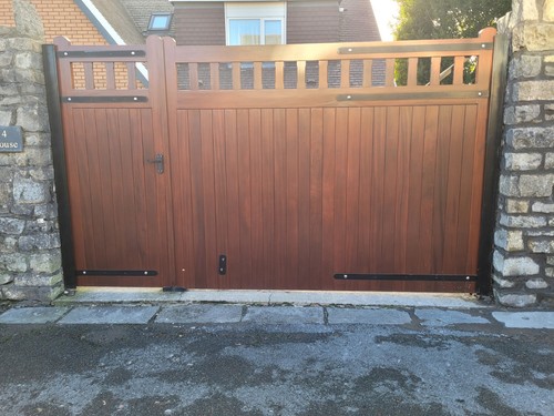 Double gates hardwood sapele - gates., sapele.