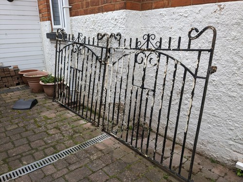 Pair very old - of, iron